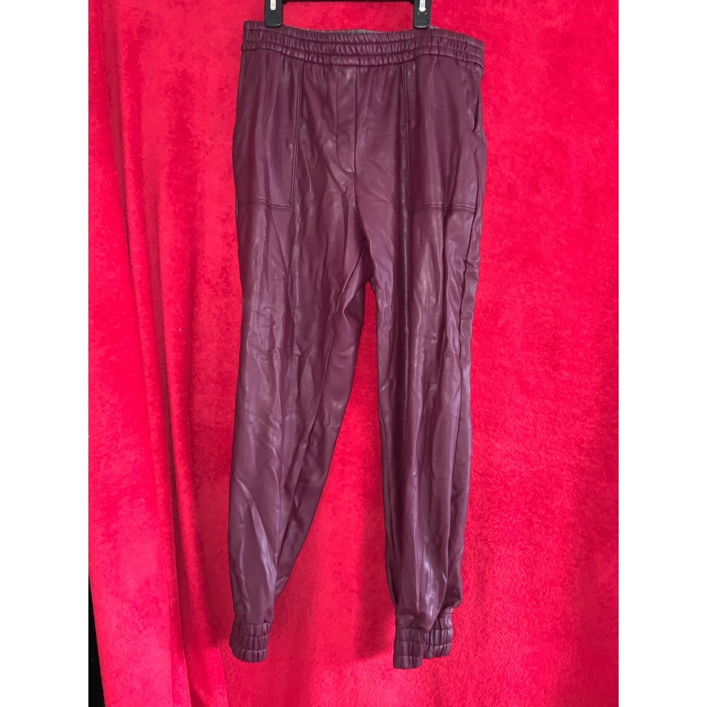 Express Faux Leather Jogger Pants Womens Medium M Burgundy Elastic‎ Waist